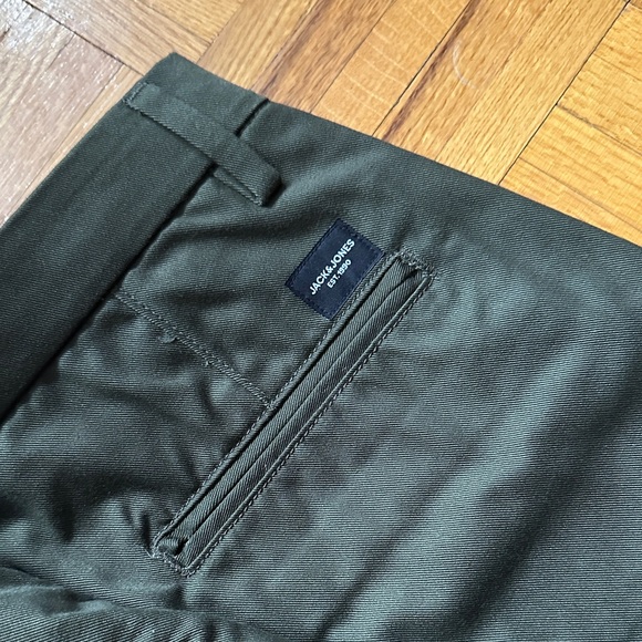 Jack and Jones Olive Cargo Trousers - Picture 4 of 5